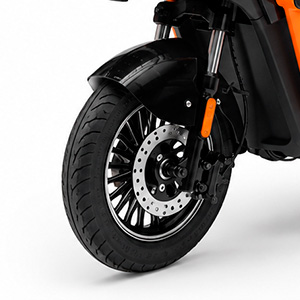 DETS-Ambtus-Olli-800W-3.jpg