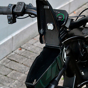 DETS-BLACKOUT-BULL-BEGE-COM-CONHAQUE-2.jpg